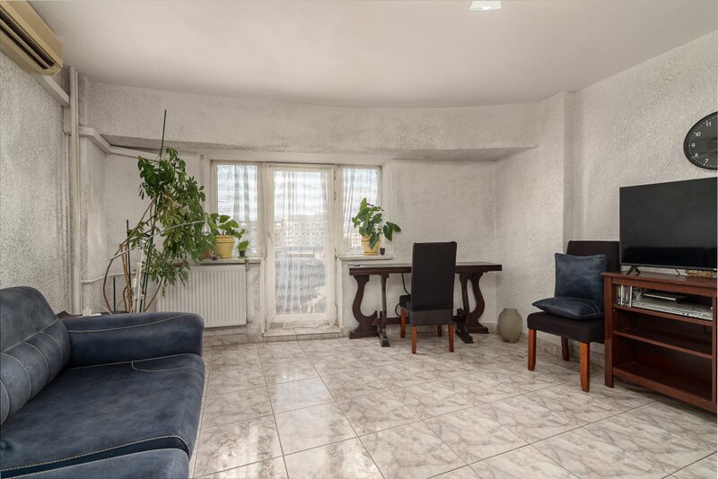 Piata Alba Iulia, apartament special, vedere senzationala, investitie sigura.