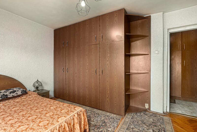 Piata Alba Iulia, apartament special, vedere senzationala, investitie sigura.